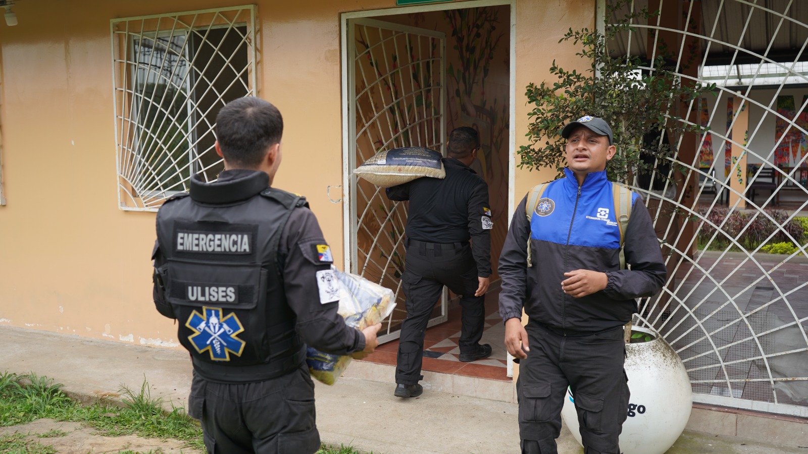 Voluntarios entregaron ayuda humanitaria en casa de acogida digna